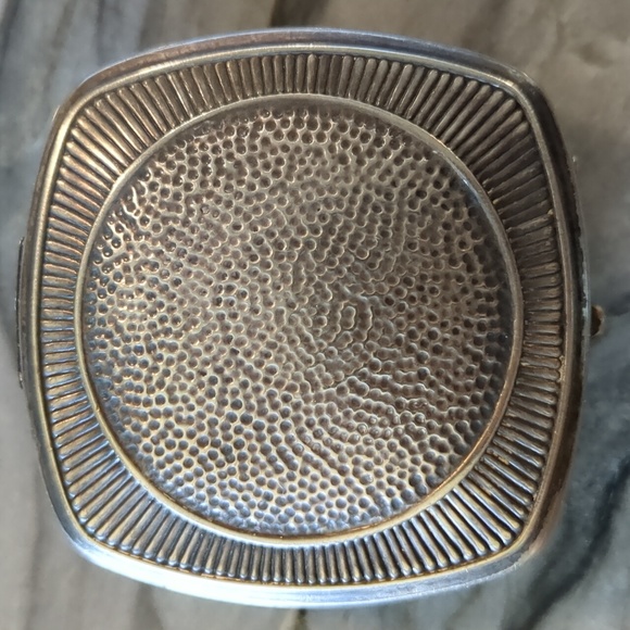 Djer Kiss compact - Picture 2 of 6